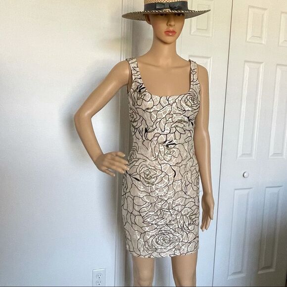 NWT Pretty Little Things Gold Glitter Nude Square Neck Bodycon Mini Dress Size 2 - Picture 3 of 16